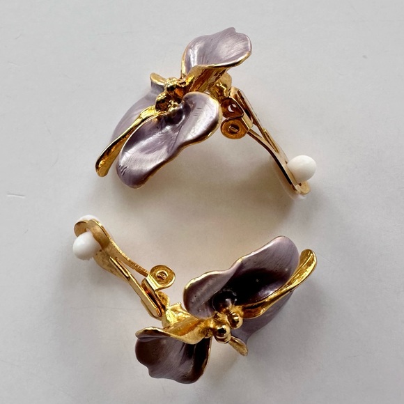 Vintage Chanel 1950s Rare Gilt Hydrangea Flower Clip Earrings by Lina Baretti - Picture 8 of 13